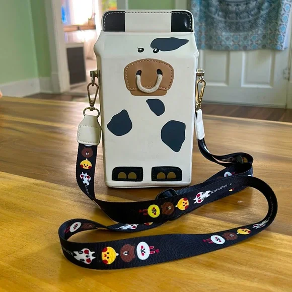 OMG! 🐮 > so cute < kawaii style milk 🥛 carton cow crossbody ; purse 👛 bag - Picture 1 of 10